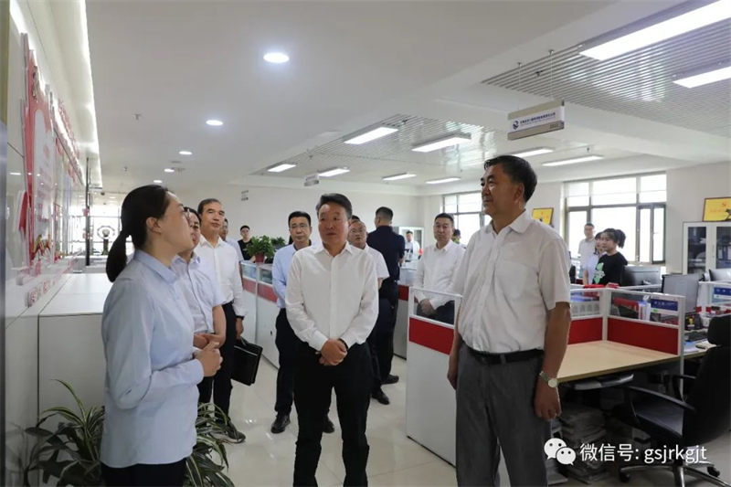 5ED2D68377E67DF196195B6449D_D48A4C1A_51292