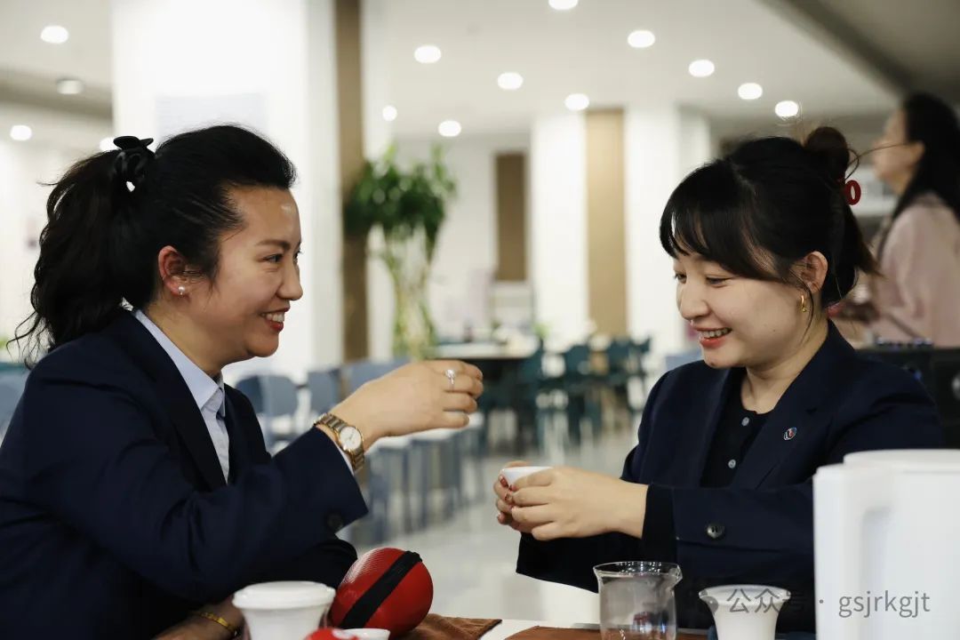 EFC8E5C1C3A1912FDFEFEA84E39_7BF912F5_1114F