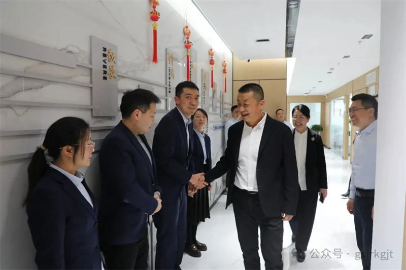 F942A4931490DEBAAEF62D9B7F7_31FBFF83_62377