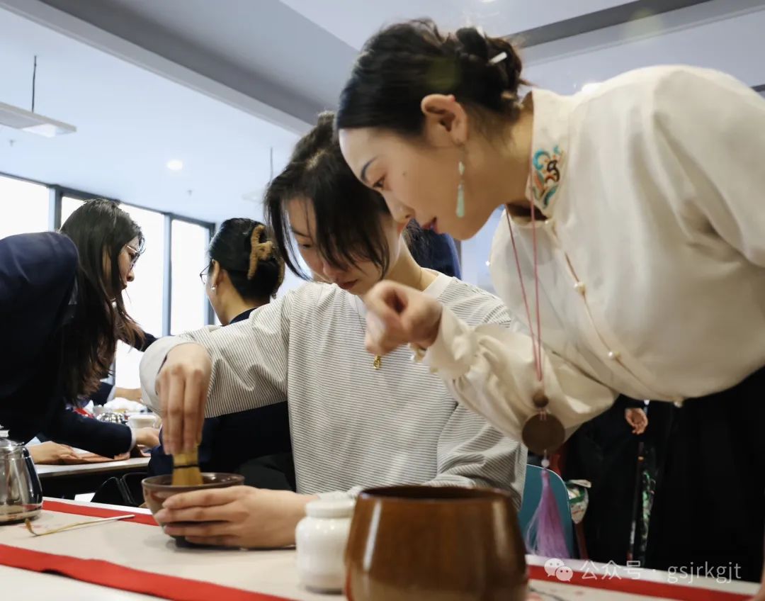 DA8D391D1650BD1EFE815C46966_AEE9CBA2_185C6