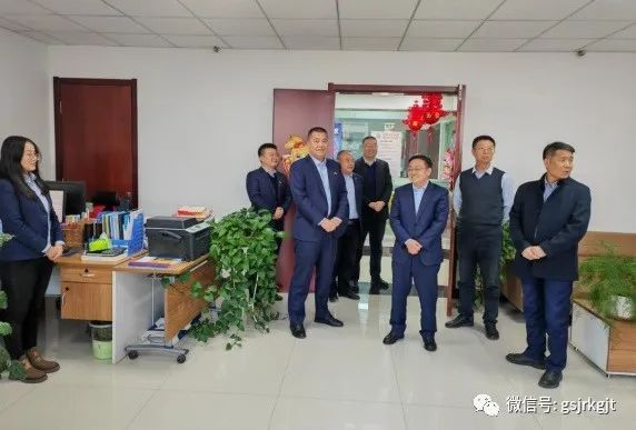 3F2E9F276505921920977A523DA_5987A327_90E9