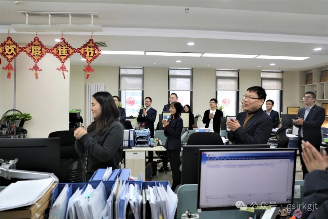 F6C7E2D2FDAFCA413E51A7E404C_CC6D9E31_18715