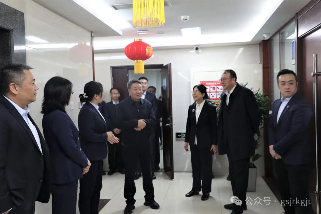 14E34C8485A789AC00495DAF8F1_2EFFEBC9_12898