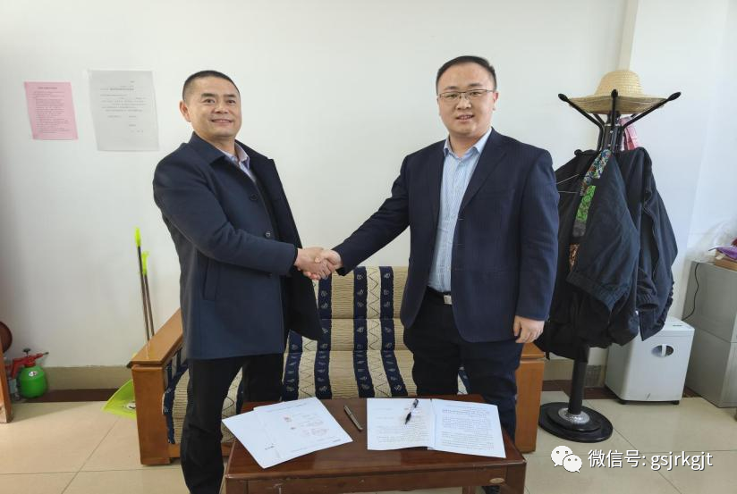 F5F55B3FD03AA334D15ED973328_A9E15521_67FE9