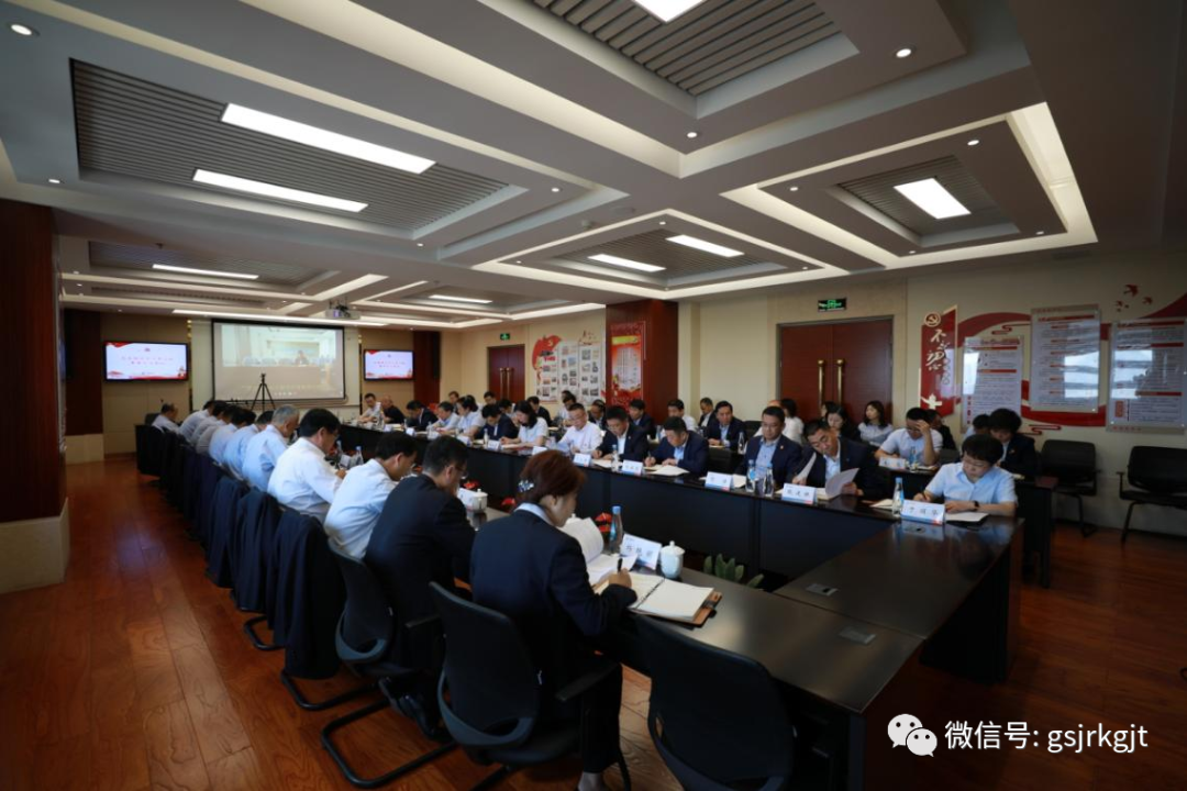 A4233DC6C456D34EE936C875DA4_534F1F8B_D1BF4