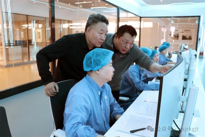 4DCB1865A9957BE940C7B7C9BBF_89F5A8DC_26C26