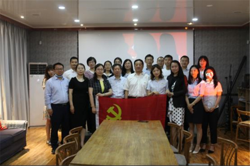 0D03F2521BFACFF400CD60779E9_AF1EE542_18C10